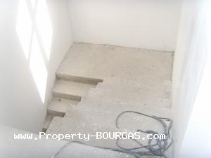 View of Houses For sale in Polski Izvor