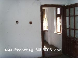 View of Houses For sale in Polski Izvor