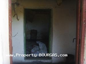 View of Houses For sale in Polski Izvor