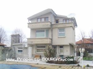 View of Houses For sale in Kamenar